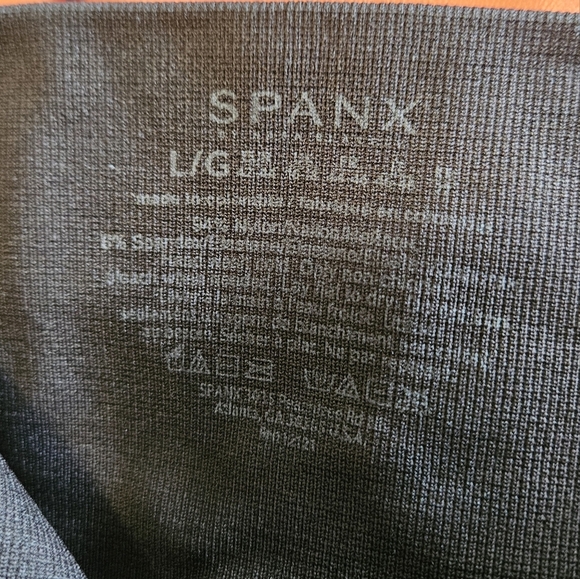 SPANX Look At Me Now Seamless Leggings In Crocodile Print. Brown/black. Size LG - Picture 5 of 11
